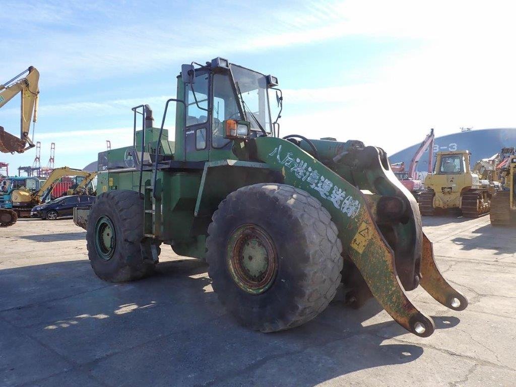 Máy xúc lật Komatsu WA500-1